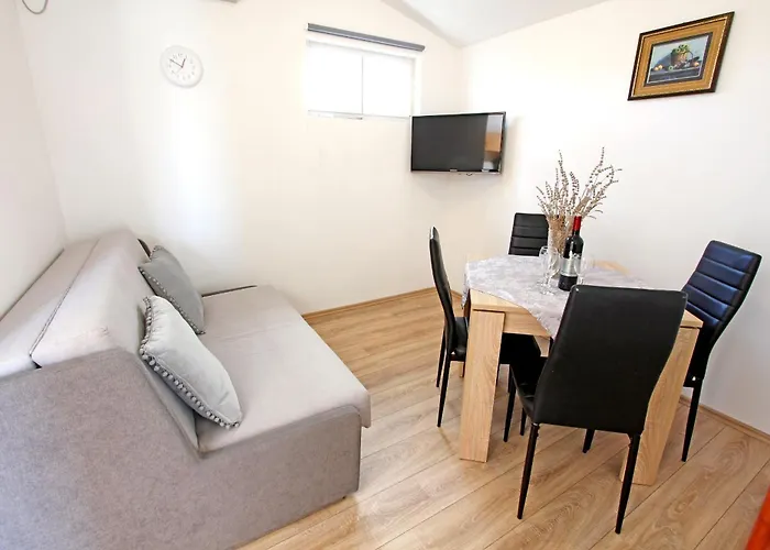 With Parking Space Nin, Zadar - 5797 شقة