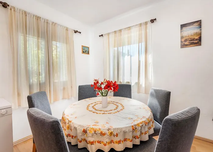 With Parking Space Nin, Zadar - 5797 شقة *