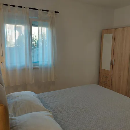 With A Parking Space Nin, Zadar - 5797 شقة