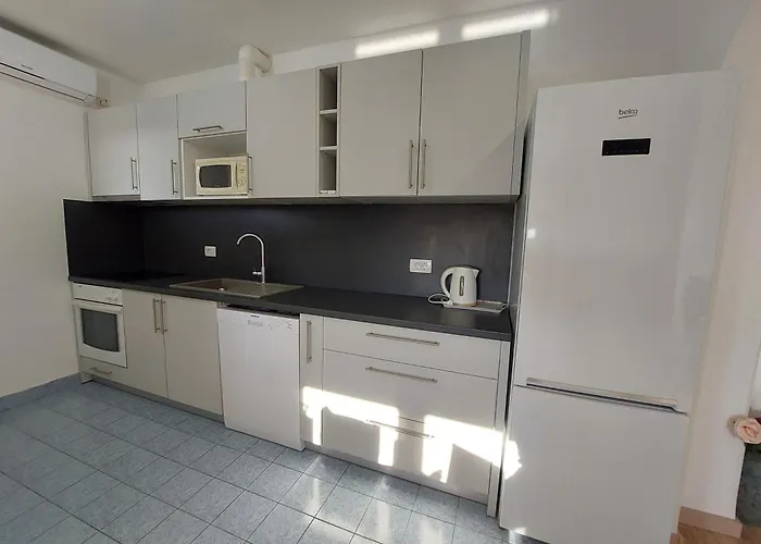 With Parking Space Nin, Zadar - 5797 Apartman Nin