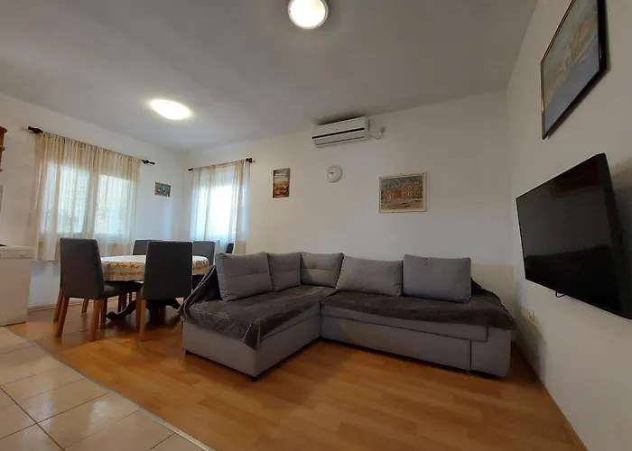 With Parking Space Nin, Zadar - 5797 Apartman